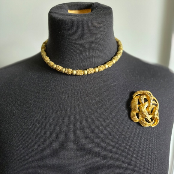 ✨ Vintage Trifari 1960s Brutalist Choker & Lovers Knot Brooch ✨ Signed - Picture 1 of 6